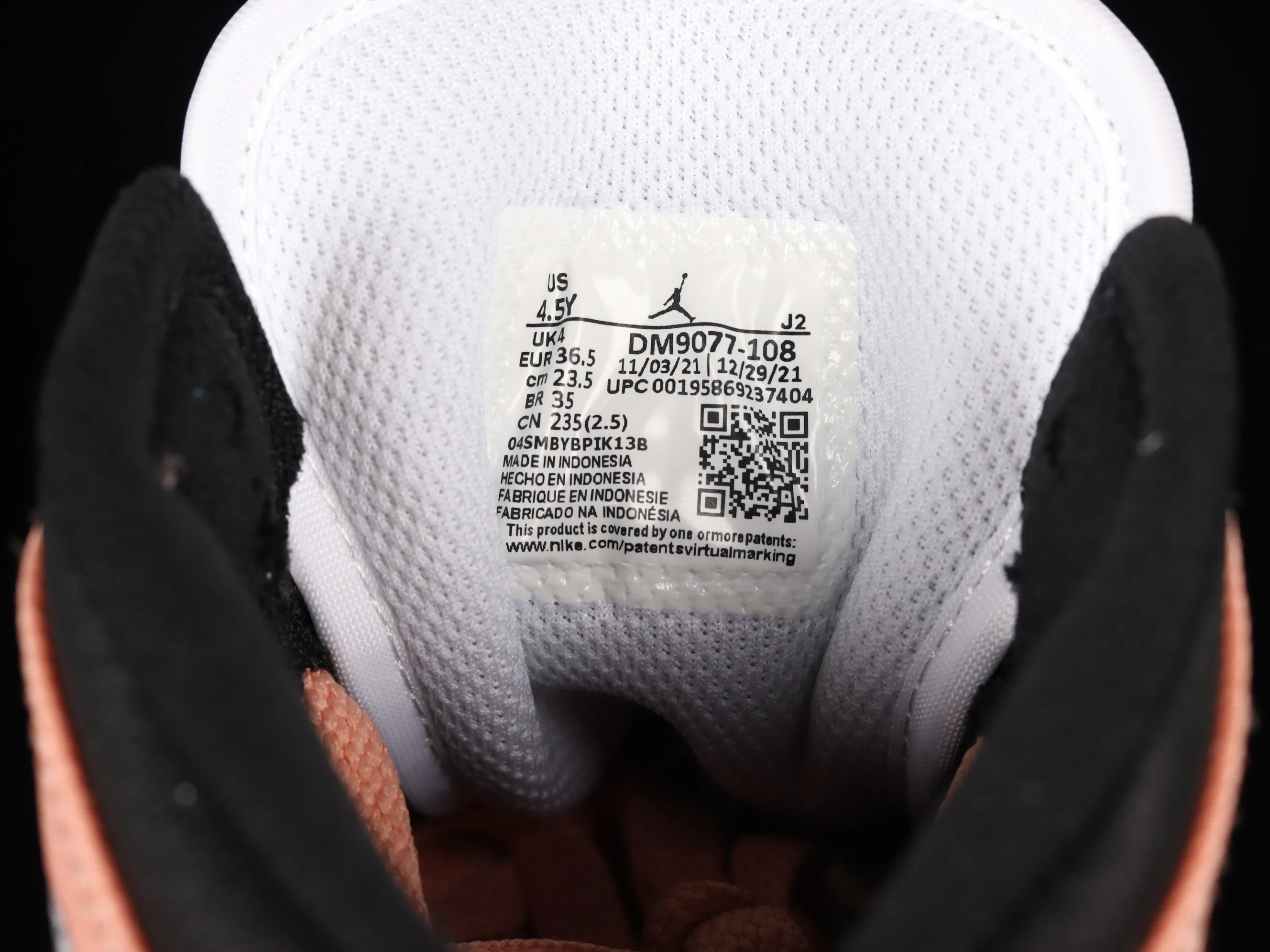 All categories Air Jordan Jordan series basketball shoes Air Jordan 1 Mid G version pure original Air Jordan 1 Mid AJ1 Joe 1 black and white sports culture basketball shoes DM9077-108